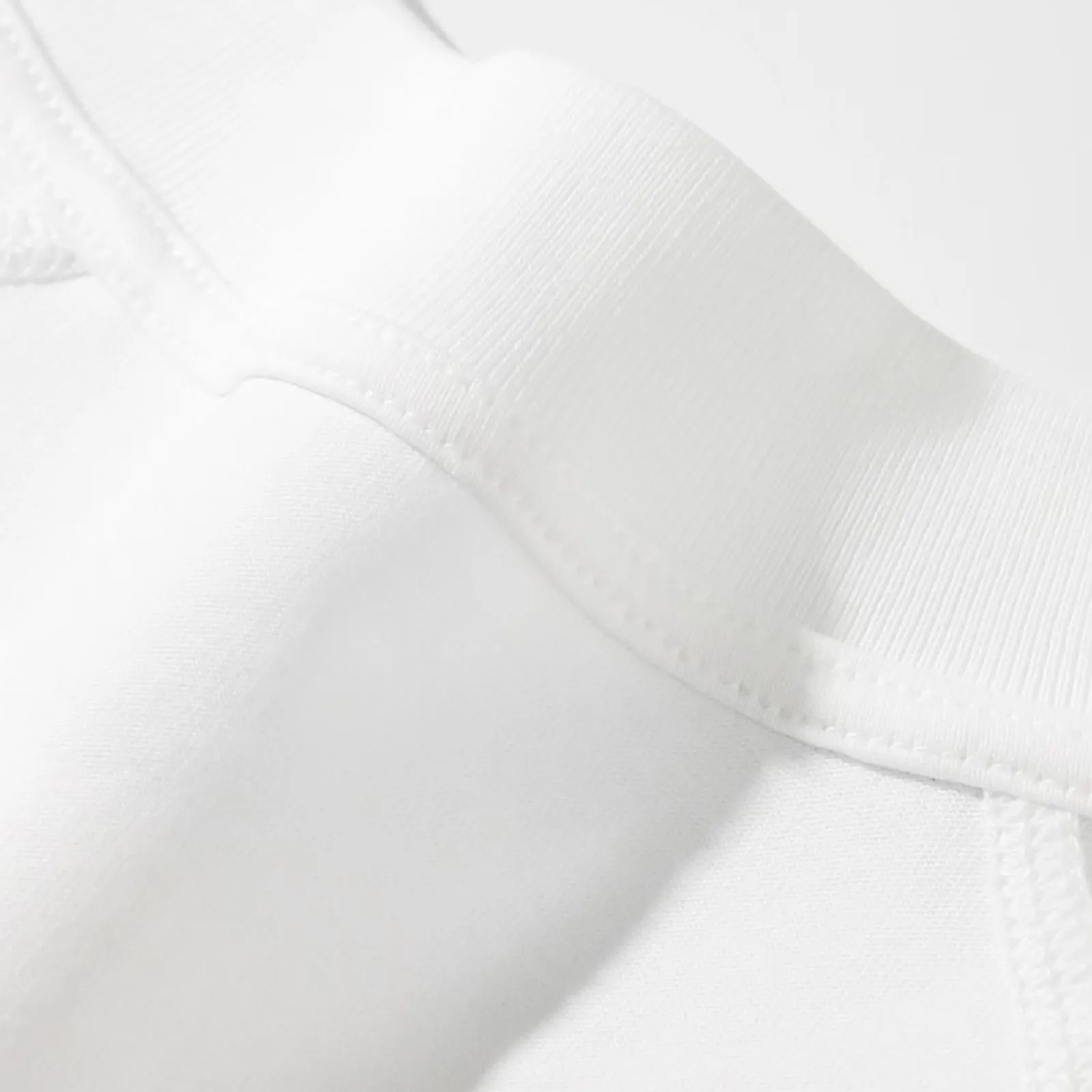 Camiseta Blanca OutRank Brand  - Streetwear Brand With White Flowers reseña y precio