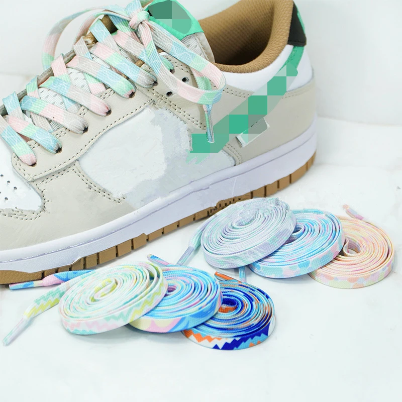Cordones planos azules deslumb - Travis Scott Lace reseña y precio